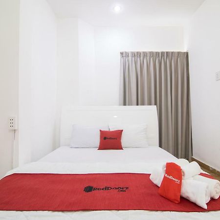 Reddoorz Plus Near Tan Dinh Market مدينة هوشي منه المظهر الخارجي الصورة