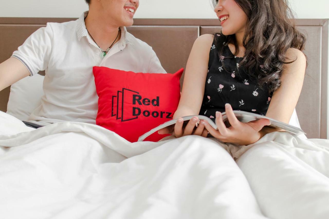 Reddoorz Plus Near Tan Dinh Market مدينة هوشي منه المظهر الخارجي الصورة